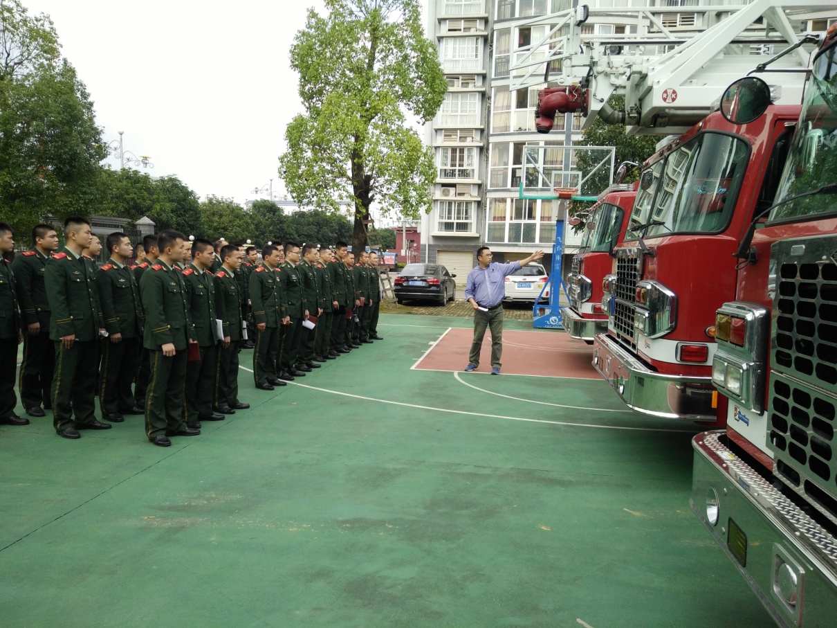 广西来宾消防支队美贷项目大力消防车2.jpg